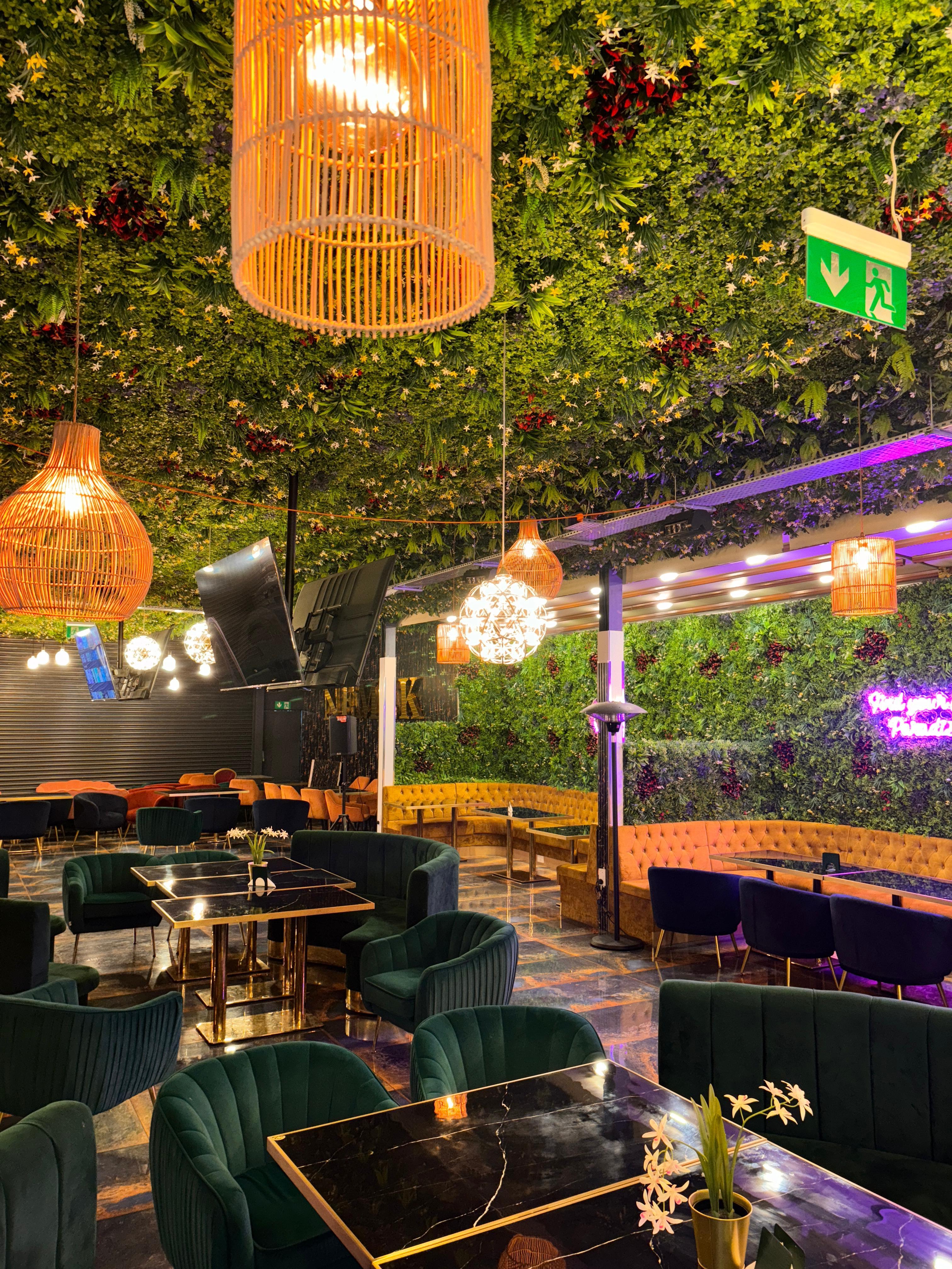 Nemek Lounge interior